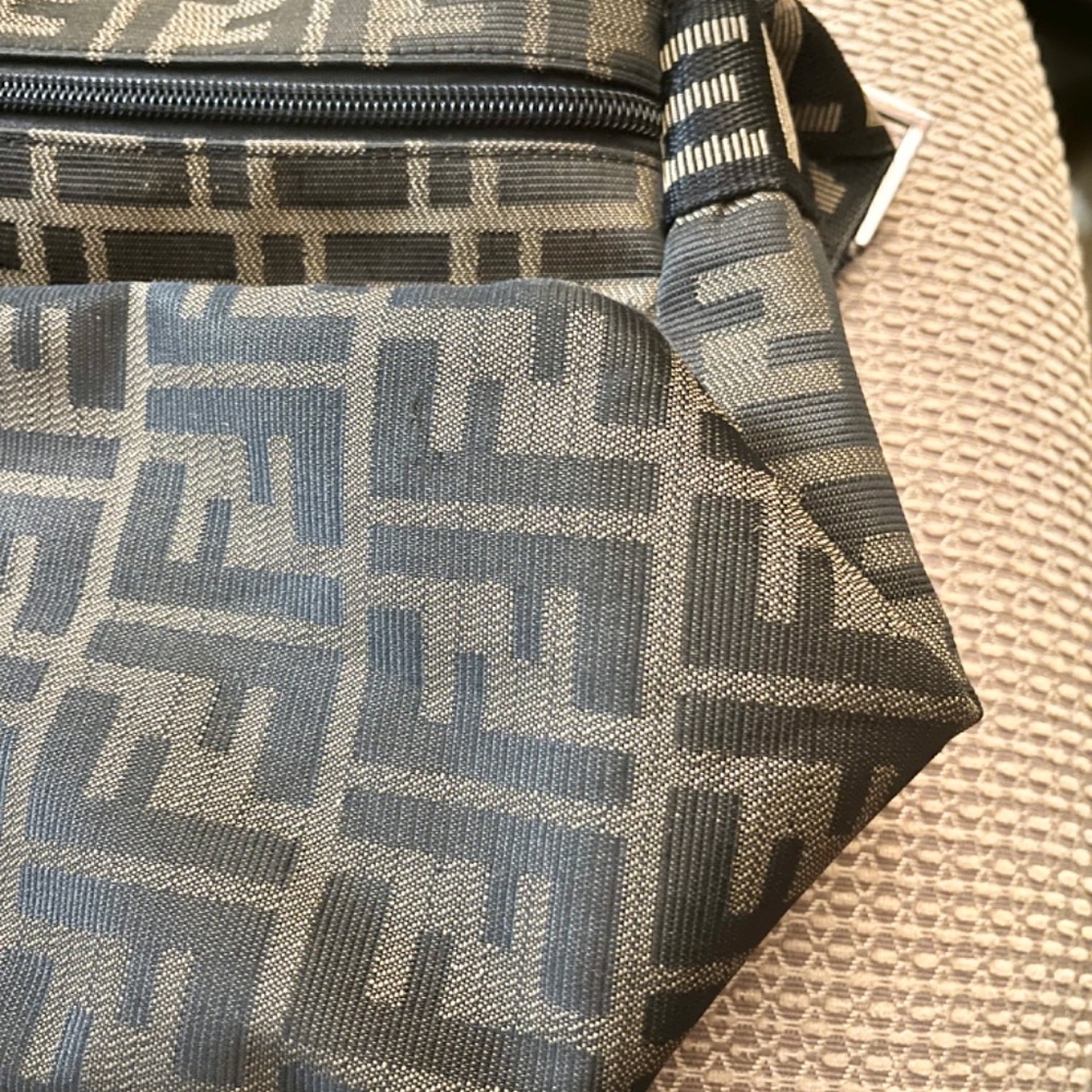 Fendi Roma 1925 body bag - Picture 8 of 8